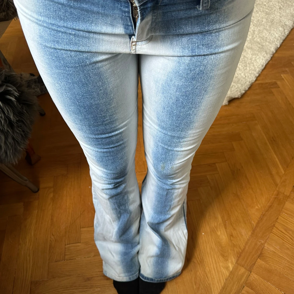 Ljusblå bootcut jeans - 3