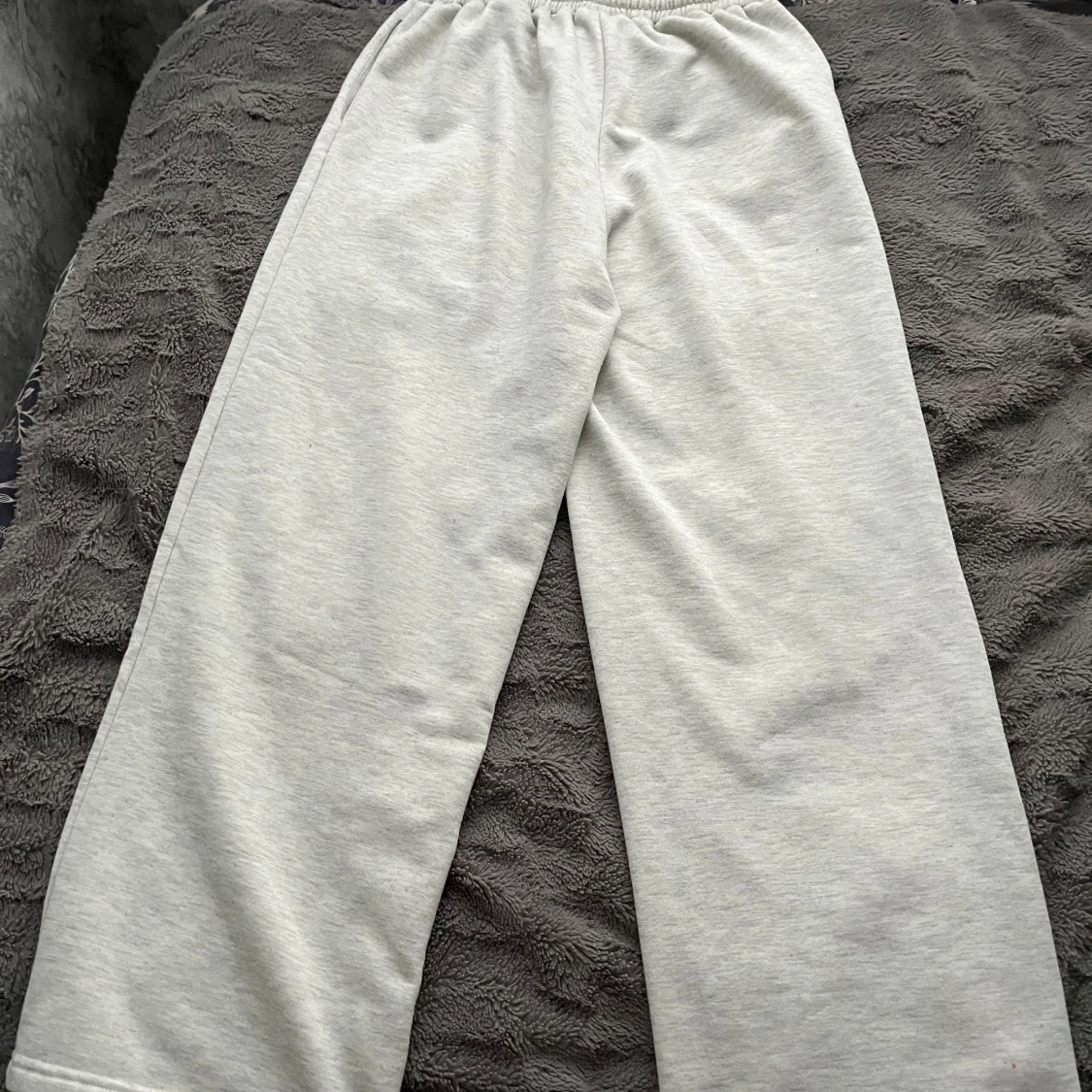 Grå mjukisbyxor - 3