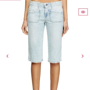 Ljusblå capri jeans från Diesel - Helt nya med prislapp kvar. Ljusblå capri jeans från diesel. Nypris 2 600 kr. Storlek w 27