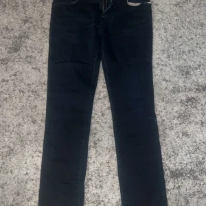 Mörkblå Hugo Boss Jeans - Helt nya aldrig använda! Regular fit jeans.