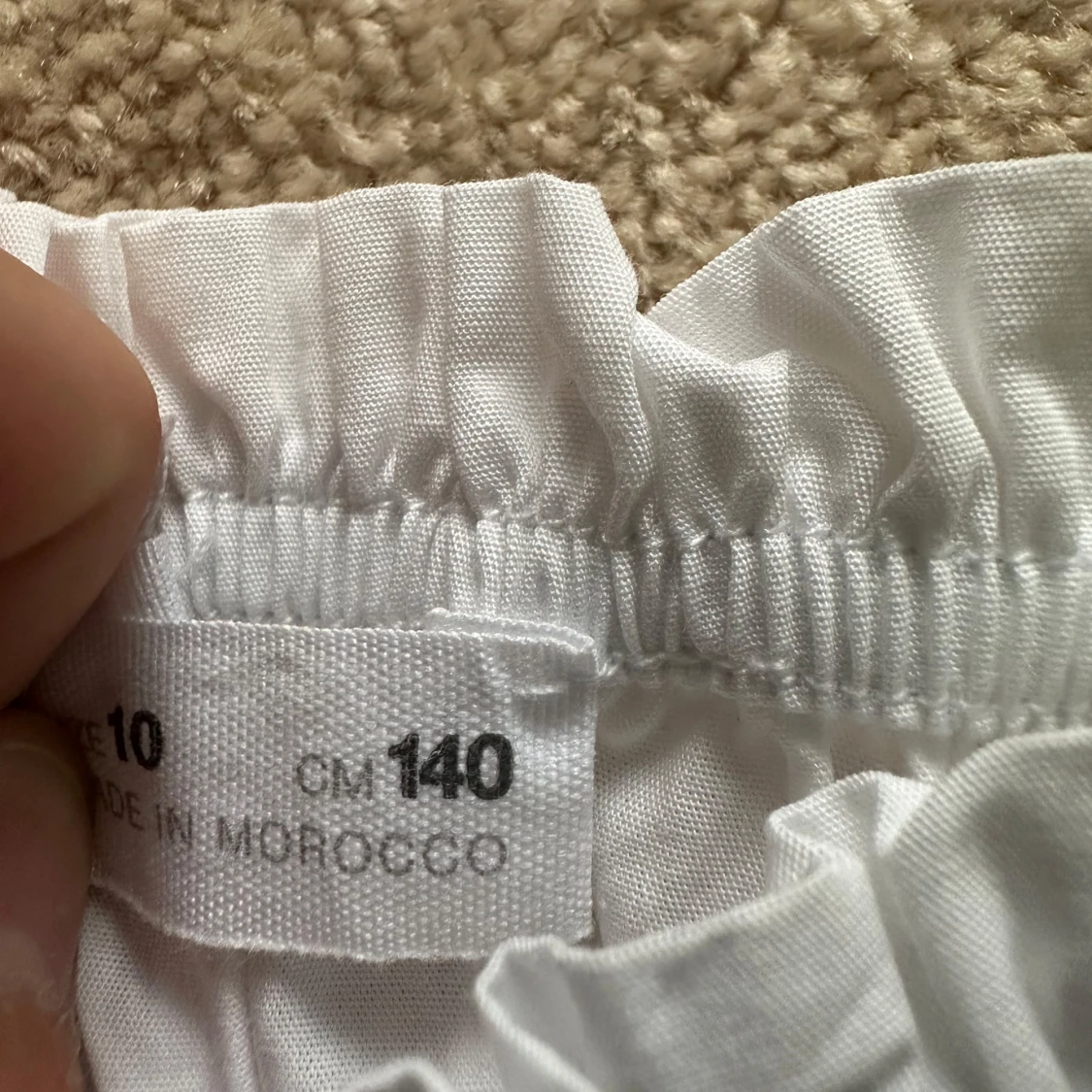 Vit blus med puffärmar från Zara - 3