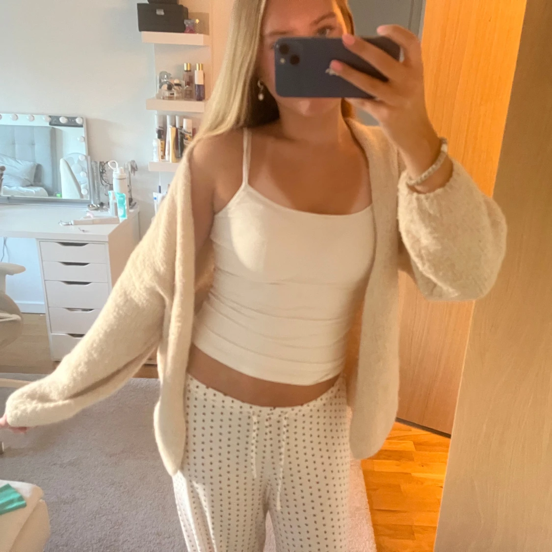 Beige kofta från Lindex - 2