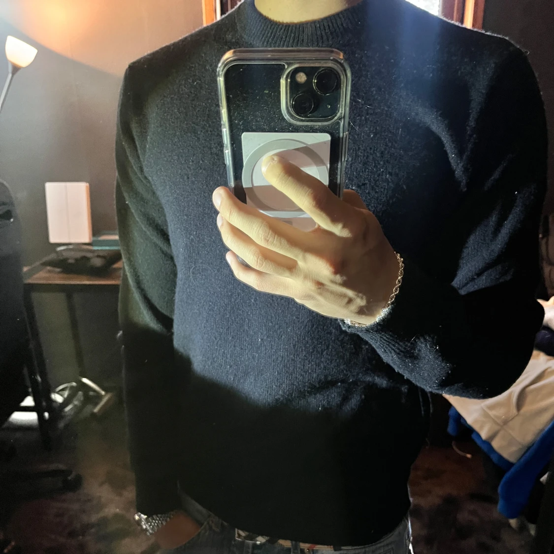 Svart merinoull tröja med rund hals - 2