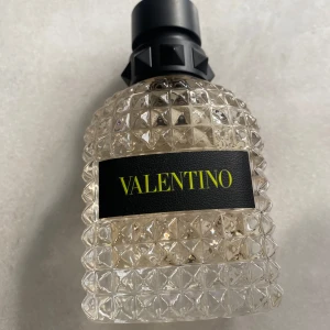 Valentino Uomo Born In Roma Yellow Dream - Inte använd. Helt ny flaska