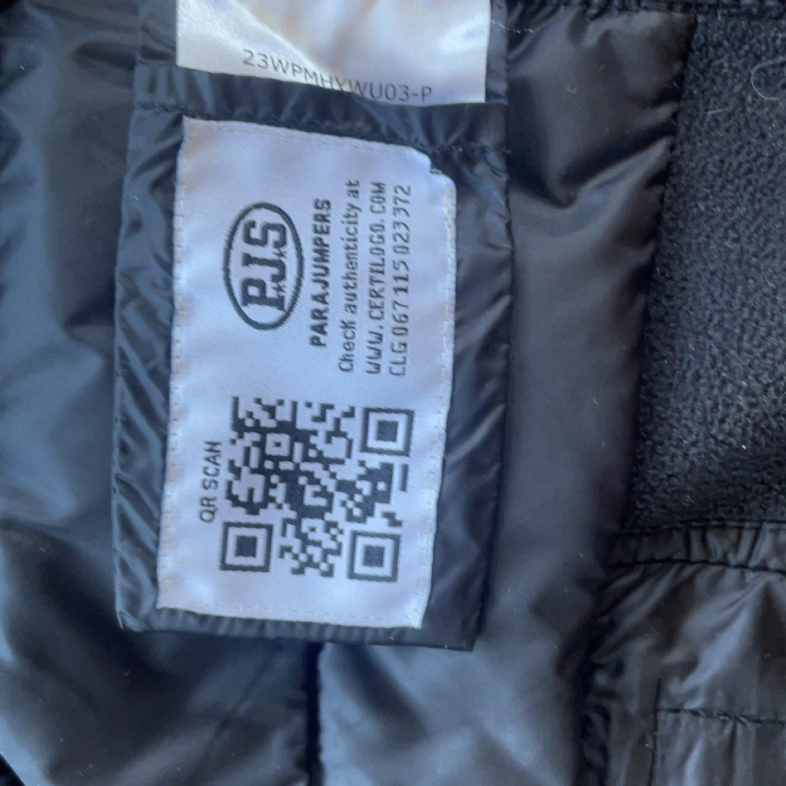 Svart dunväst från Parajumpers M - 2