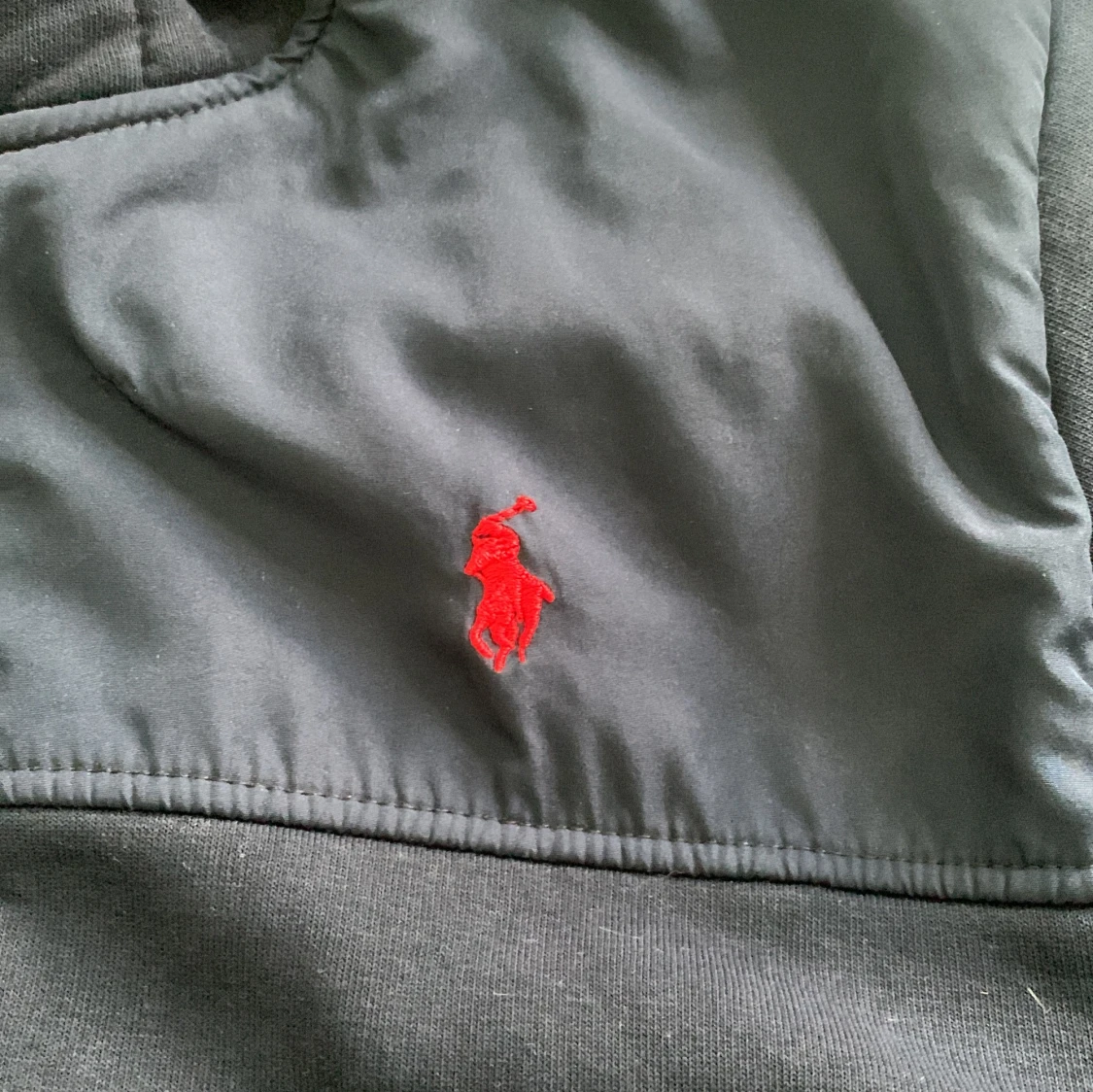 Mörkblå hoodie från Polo Ralph Lauren - 2