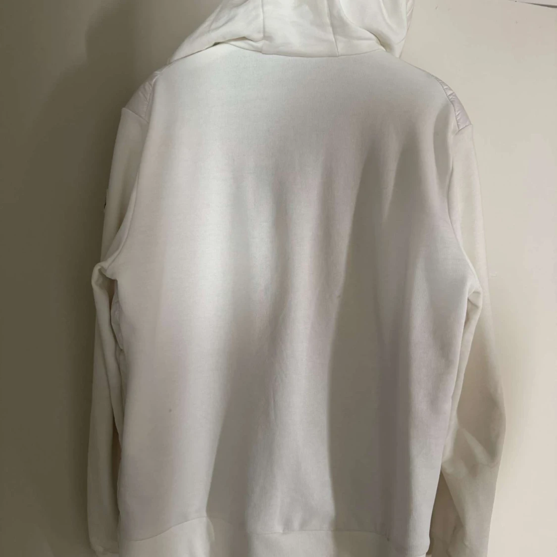 Vit Moncler pufferjacka med huva - 2