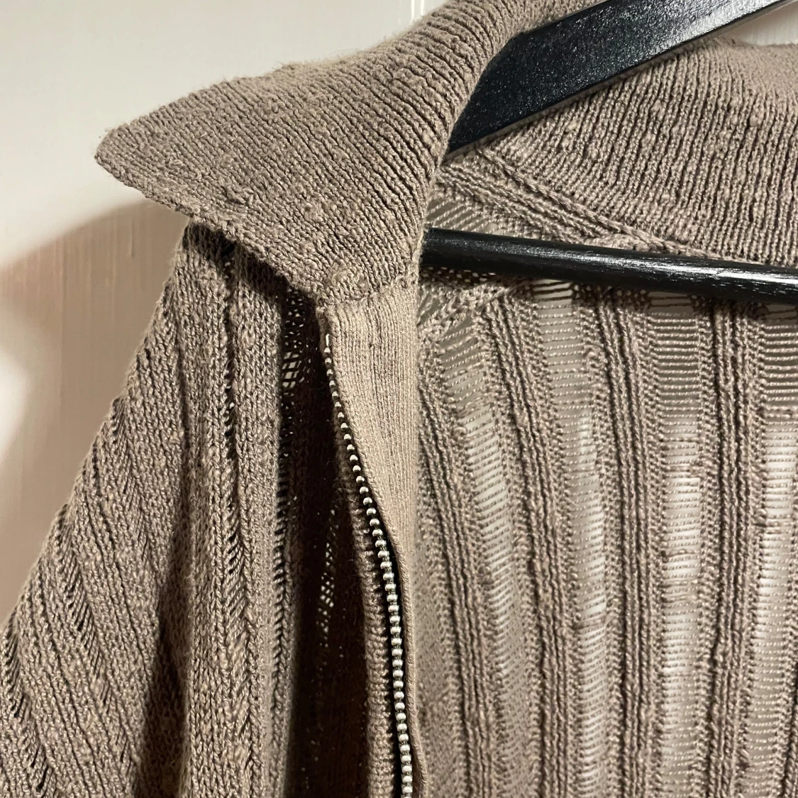 Grön ribbad kofta från Weekday - 3