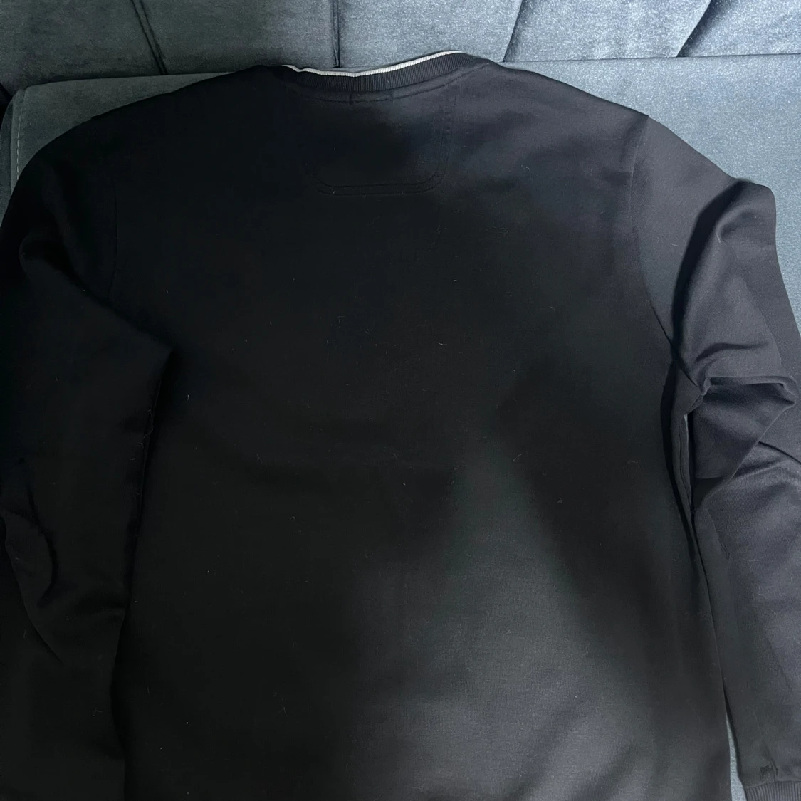 Svart sweatshirt från BOSS - 1