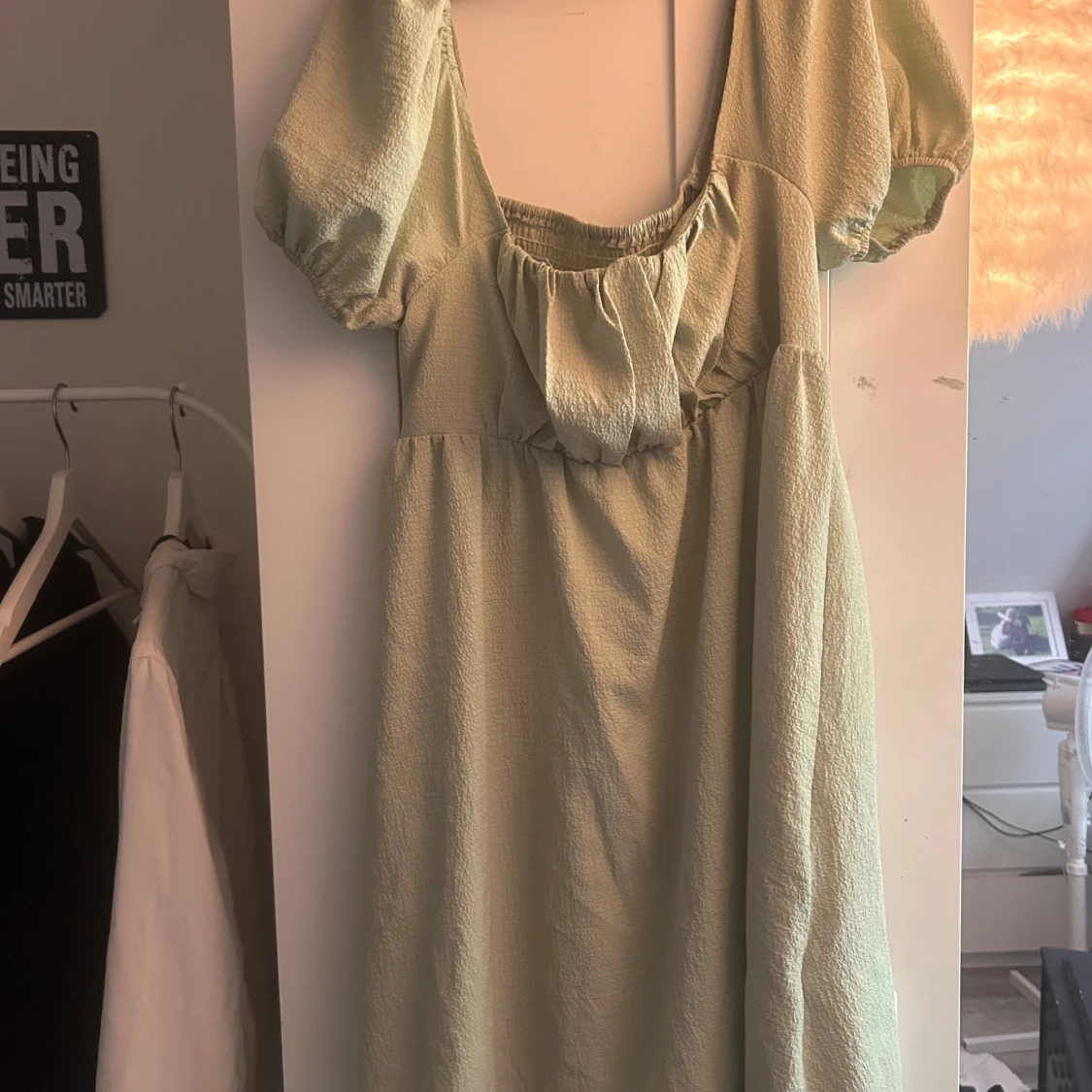 Ljusgrön kortklänning från SHEIN