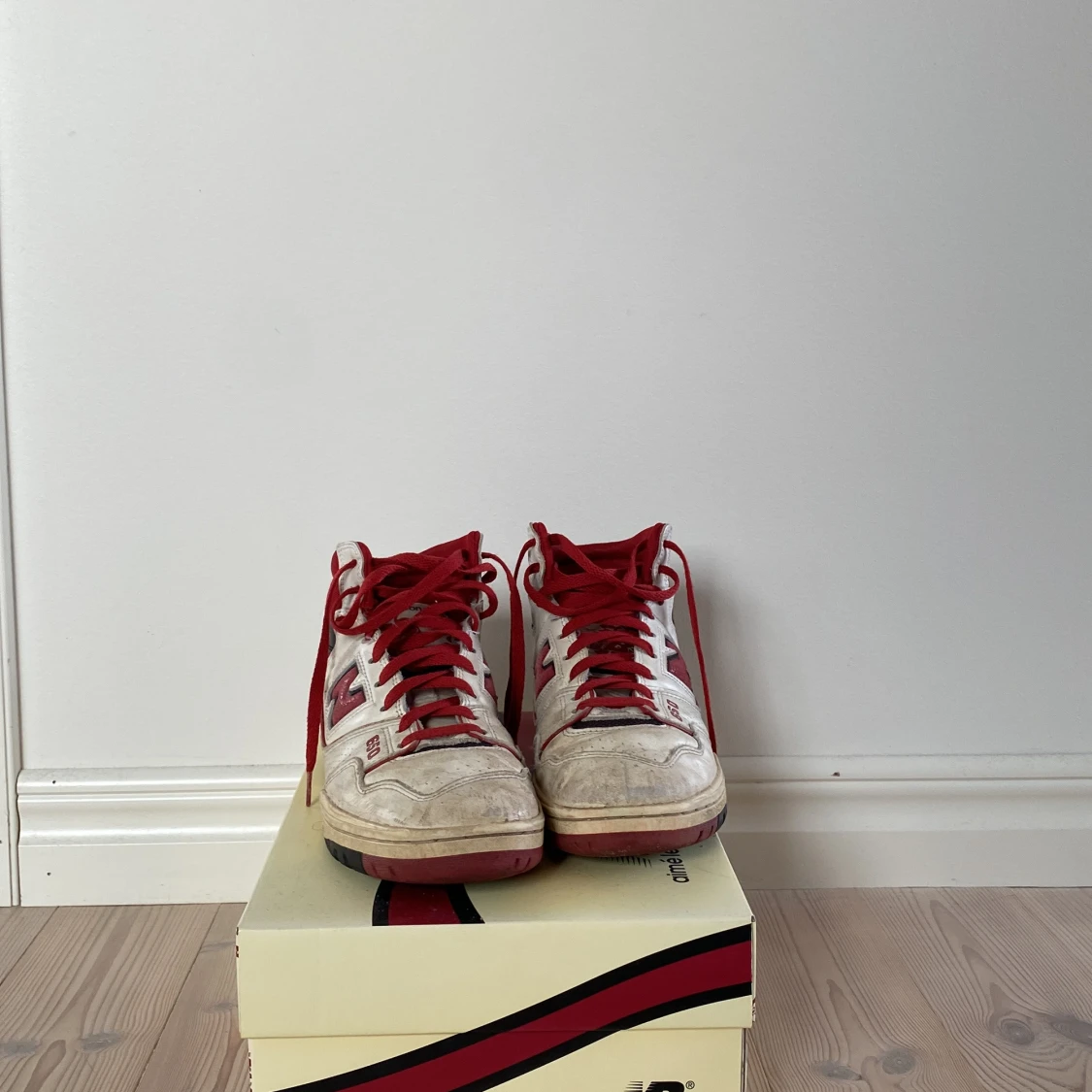 New Balance 650 Aimé Leon Dore röd/vit