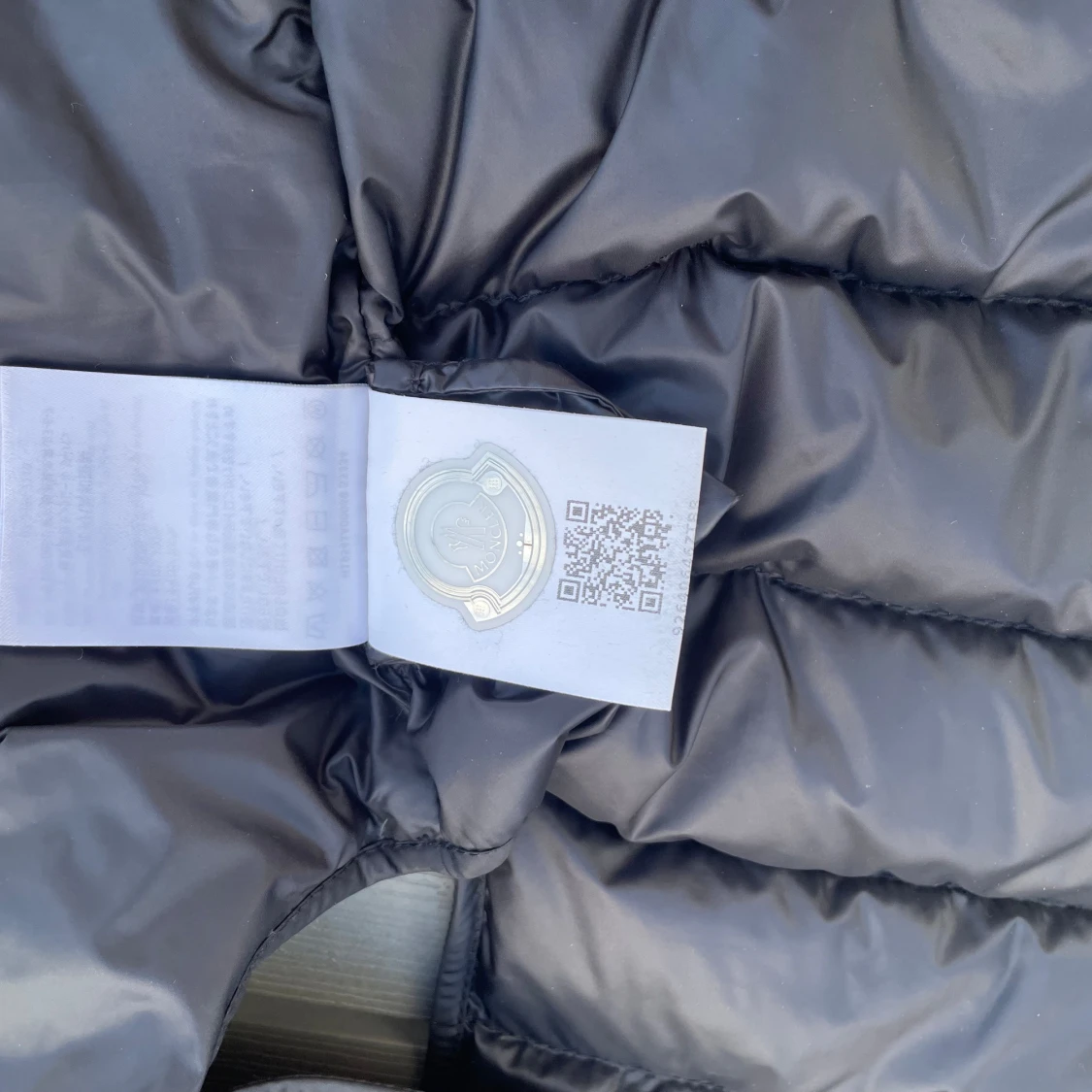 Svart dunväst från Moncler - 3