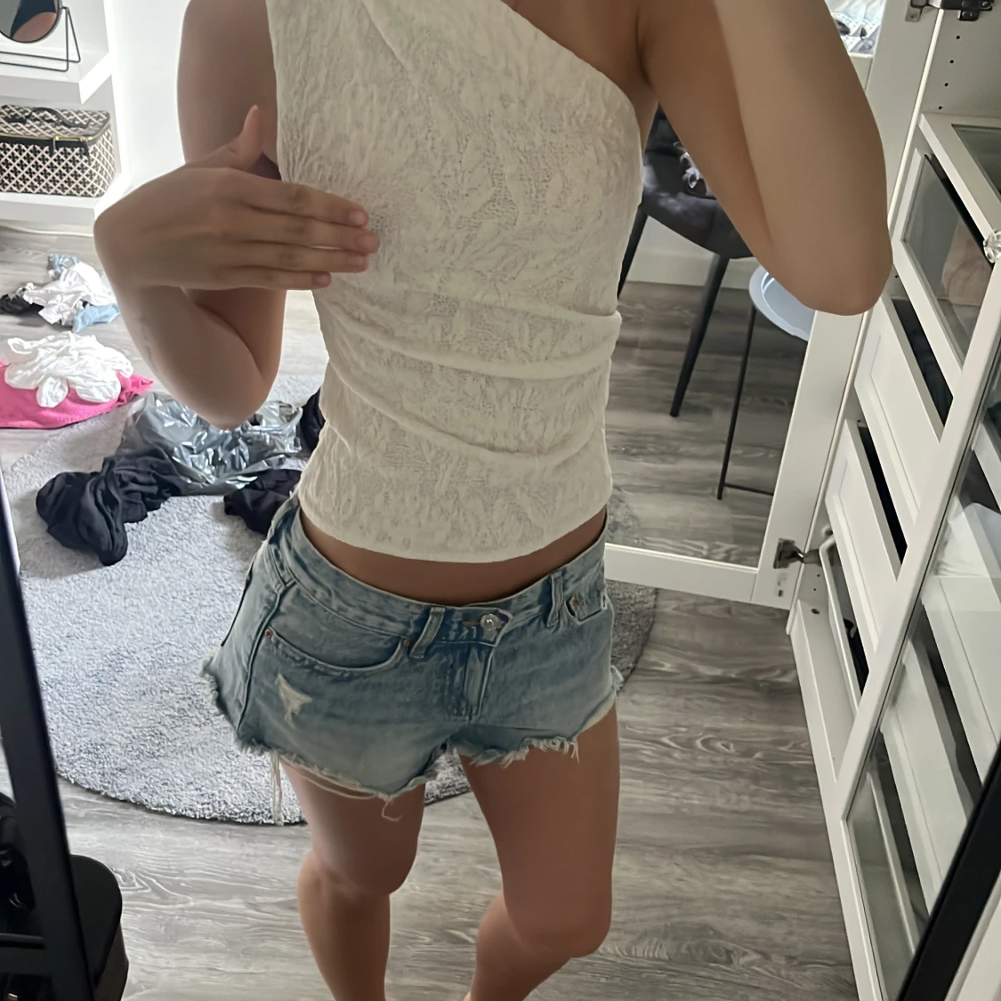 Jeansshorts gina tricot & festtopp