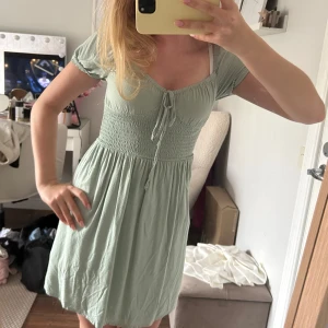 grön klänning🍀 - jätte finnn klänning💕🤗