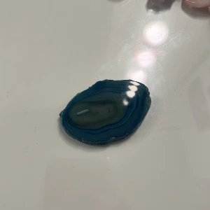 Blå platt fin slät Kristal ❣️ - Fin platt Kristal 💗