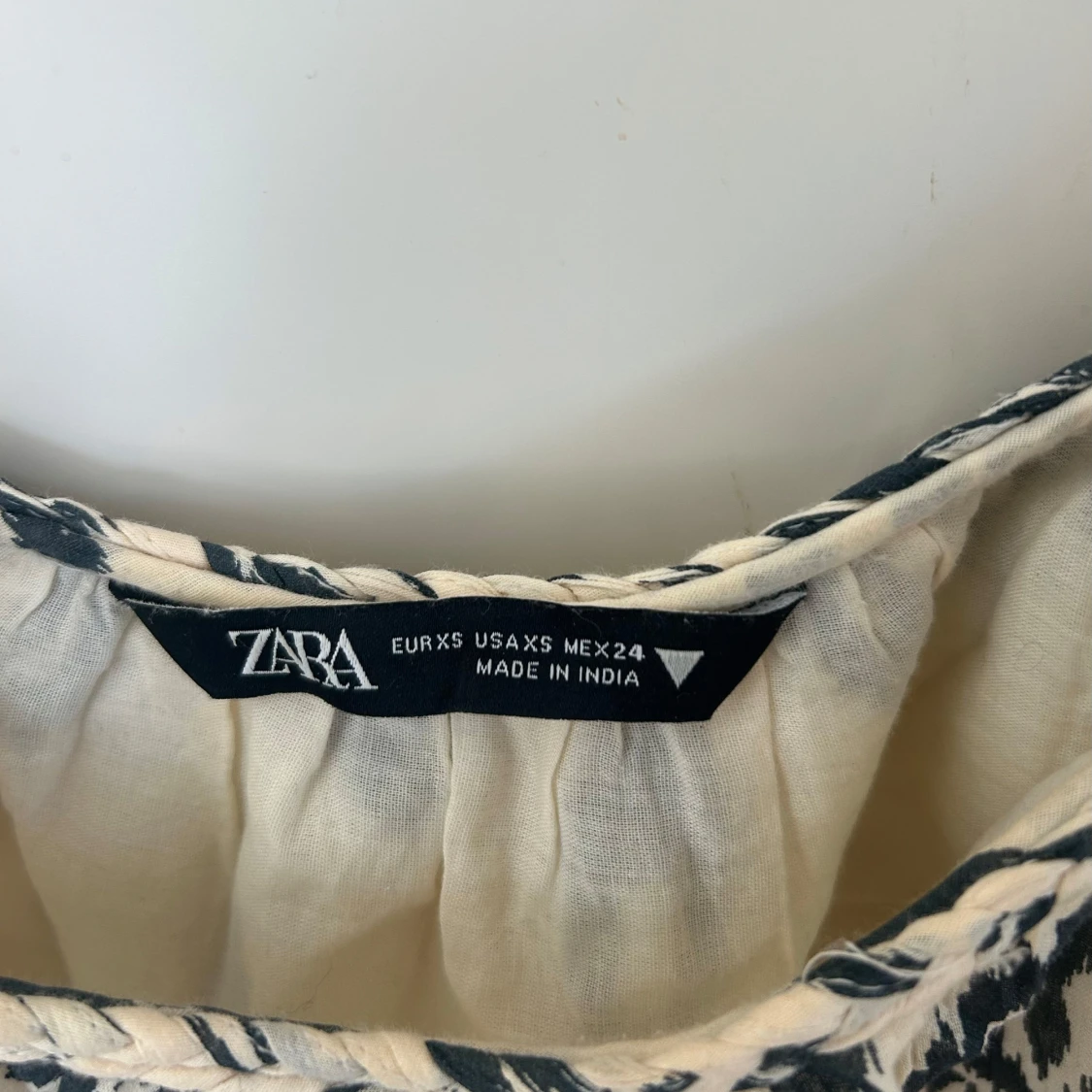 Off shoulder topp - 1