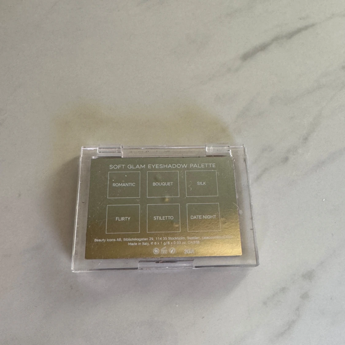 CAIA Soft Glam ögonskuggspalett - 1