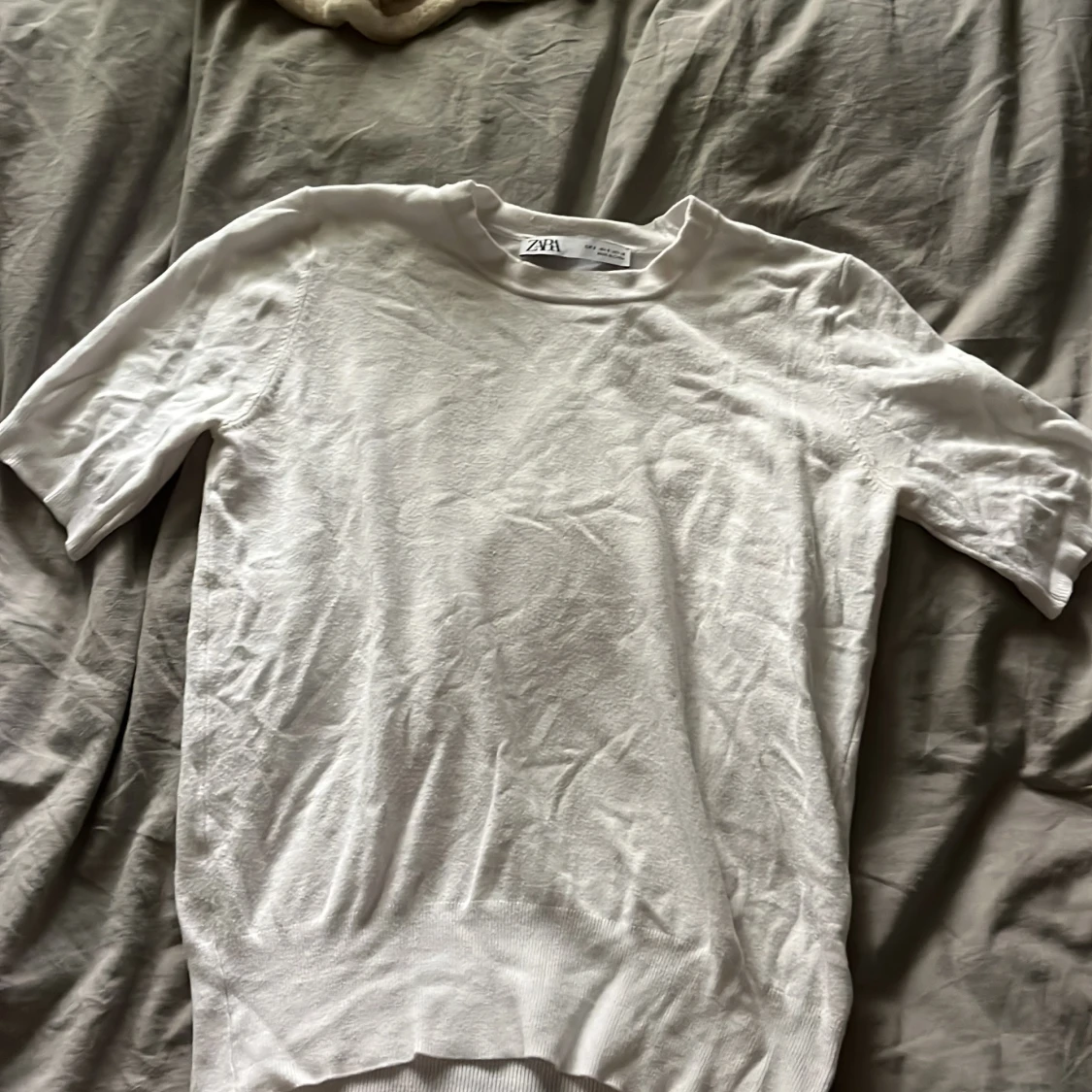 Vit kortärmad tröja från Zara