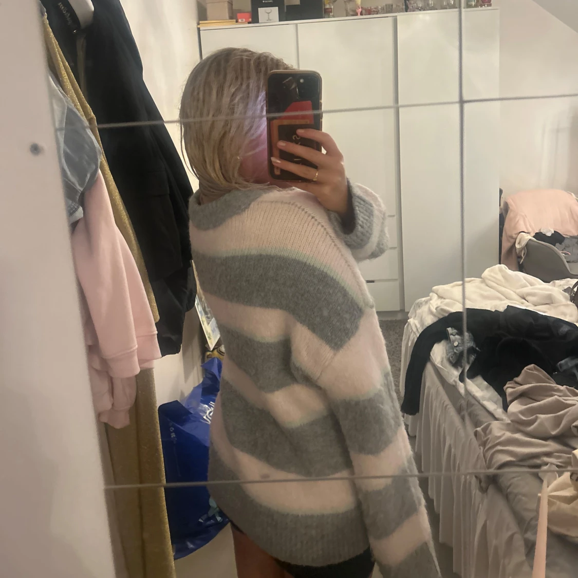 Randig oversized stickad tröja - 2