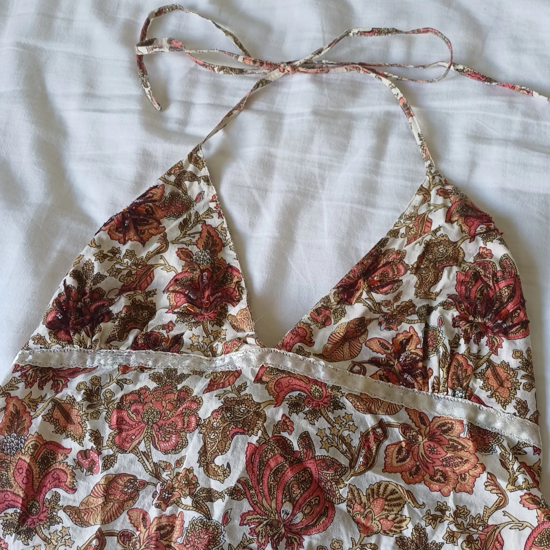 Blommig halterneck linnetopp med spets - 3