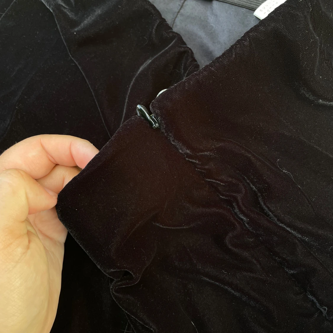 Svarta sammetsbyxor från H&M - 4