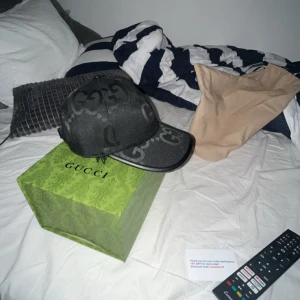 Keps - Säljer nu min keps då jag inte gillade den, den är helt oanvänd inga skador Elr något                     Kan gå ner i pris vid snabb affär