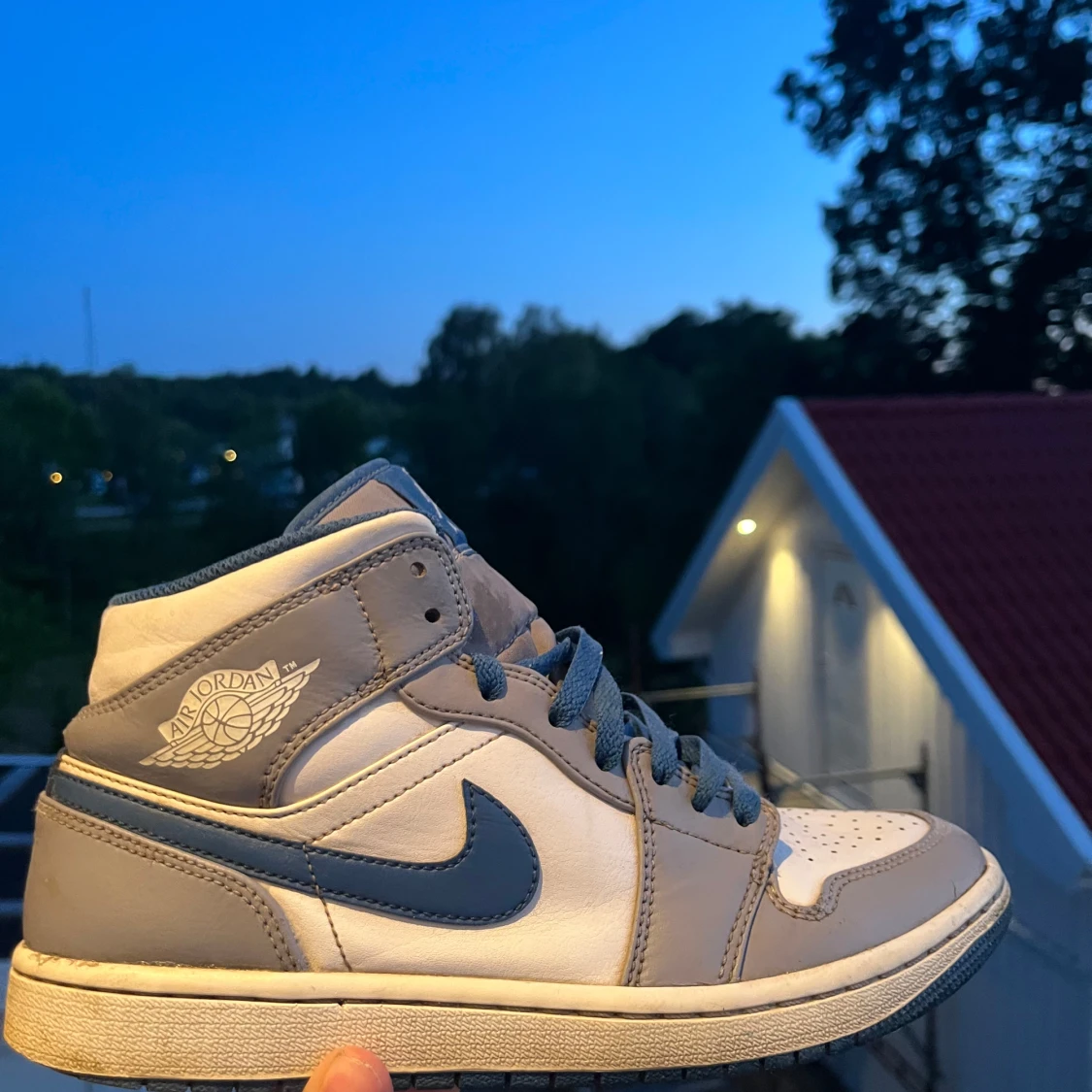 Nike Air Jordan 1 Mid Cement Grey/True Blue