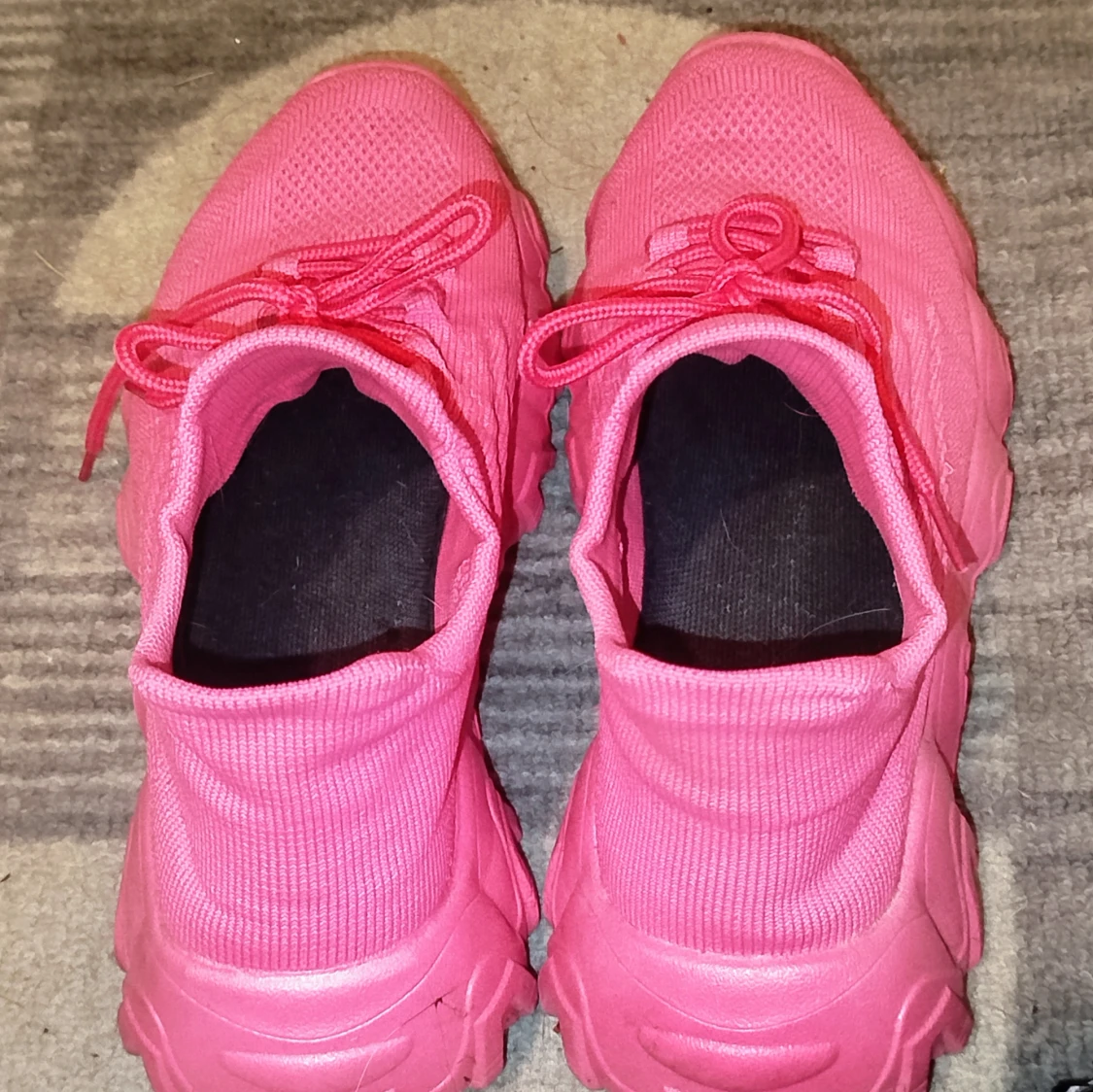 Rosa sneakers med snörning - 1