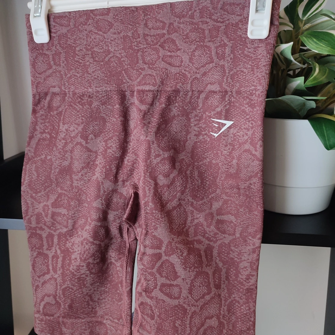 Lila shorts från Gymshark i storlek XS