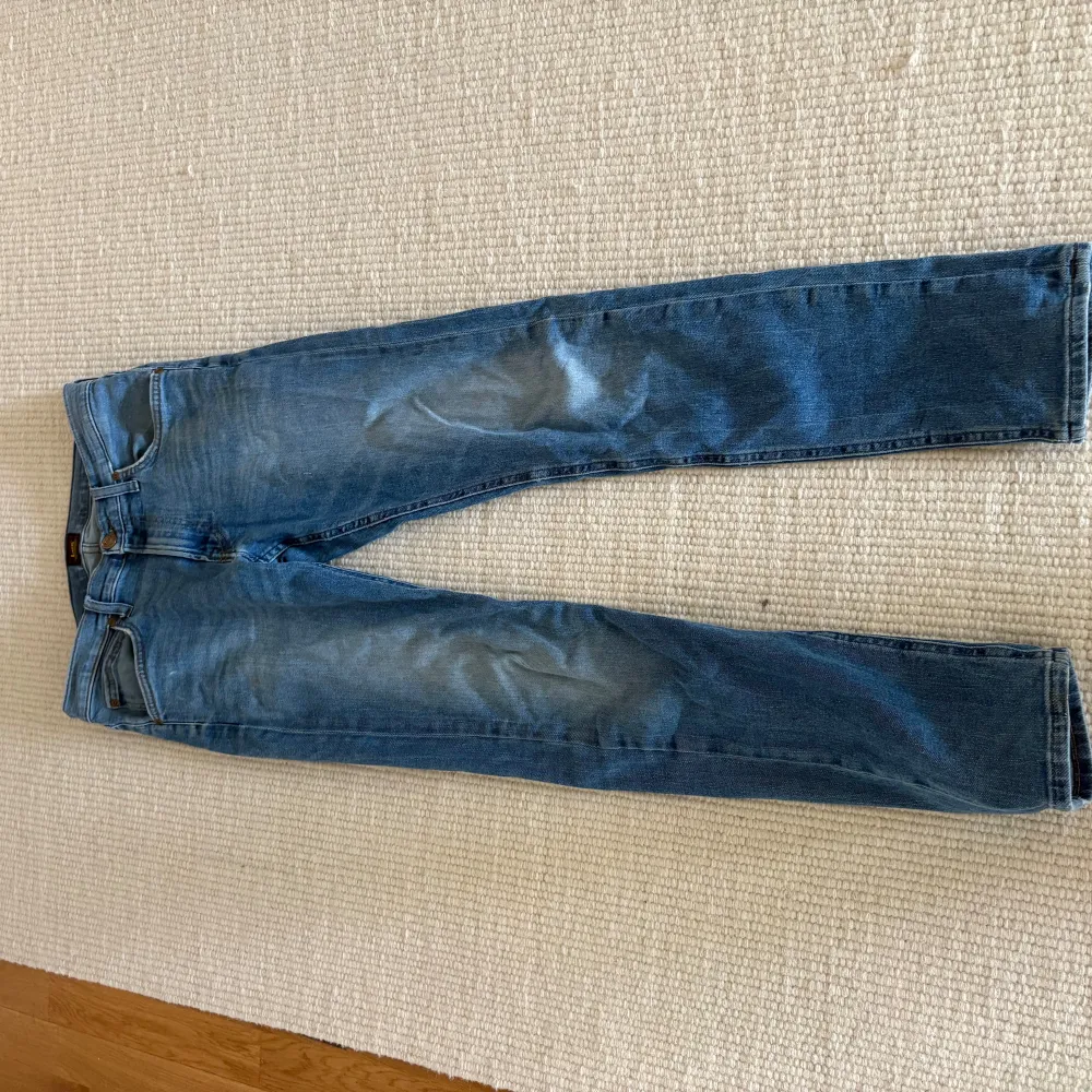 Perfekta jeans så passar till allt. Storlek:W29 L32. Dondup Ralph lauren replay Jacob cohen moncler jeans grisch laidback. Farkut & Housut.