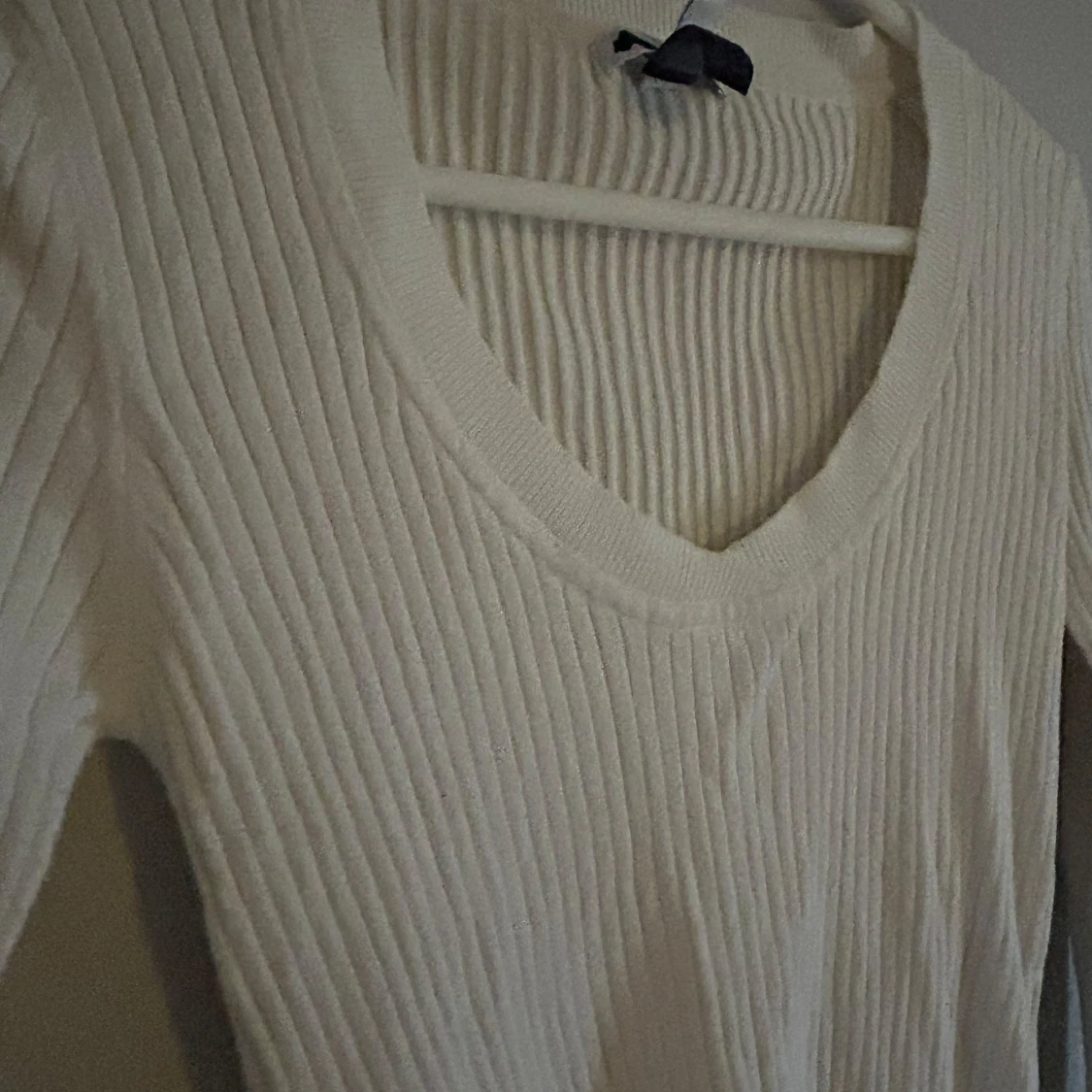 Vit ribbad tröja från MNG Basics