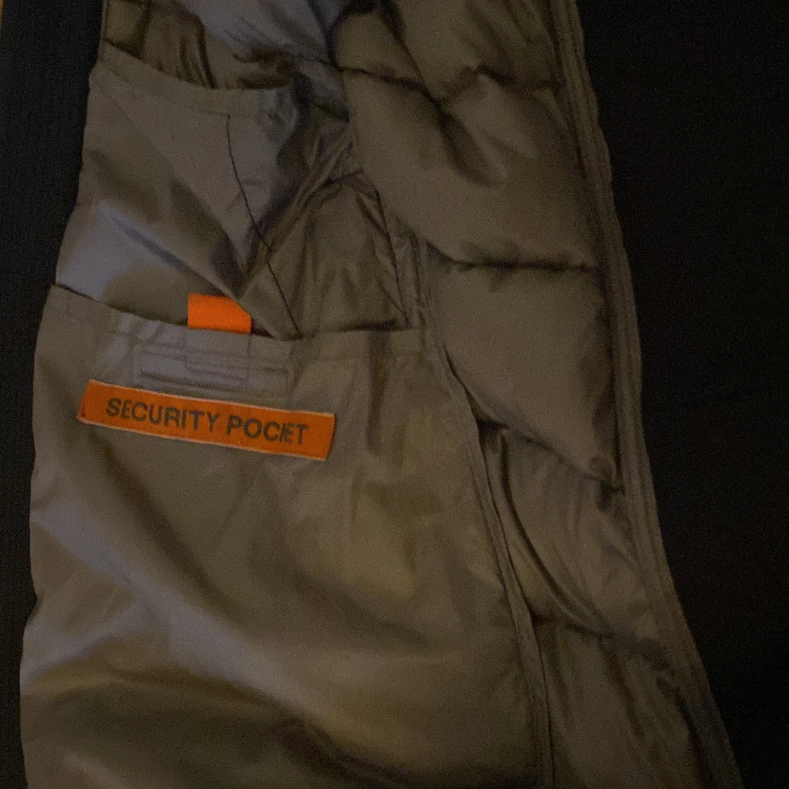 Svart dunväst från Parajumpers - 4