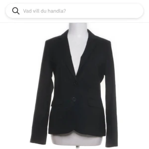 Mörkblå kavaj från MQ - Storlek 38