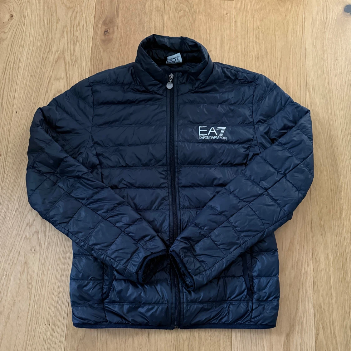 Ea7 jacka