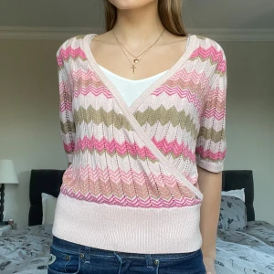 Missoni top - Så snygg missoni liknande tröja med rosa och guldig mönster🤗💕🌸