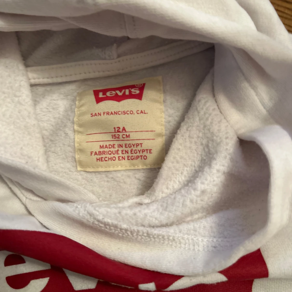 Vit hoodie från Levi's - 1