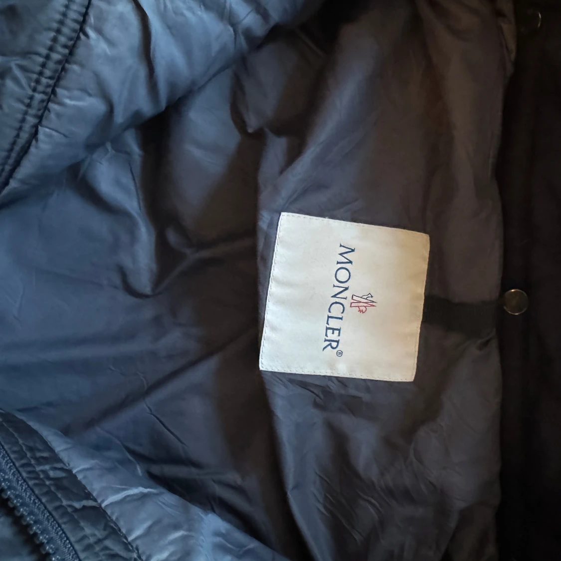 Svart quiltad jacka från Moncler - 4