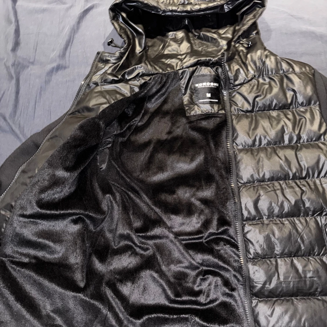 Svart dunväst från Koroshi - 1