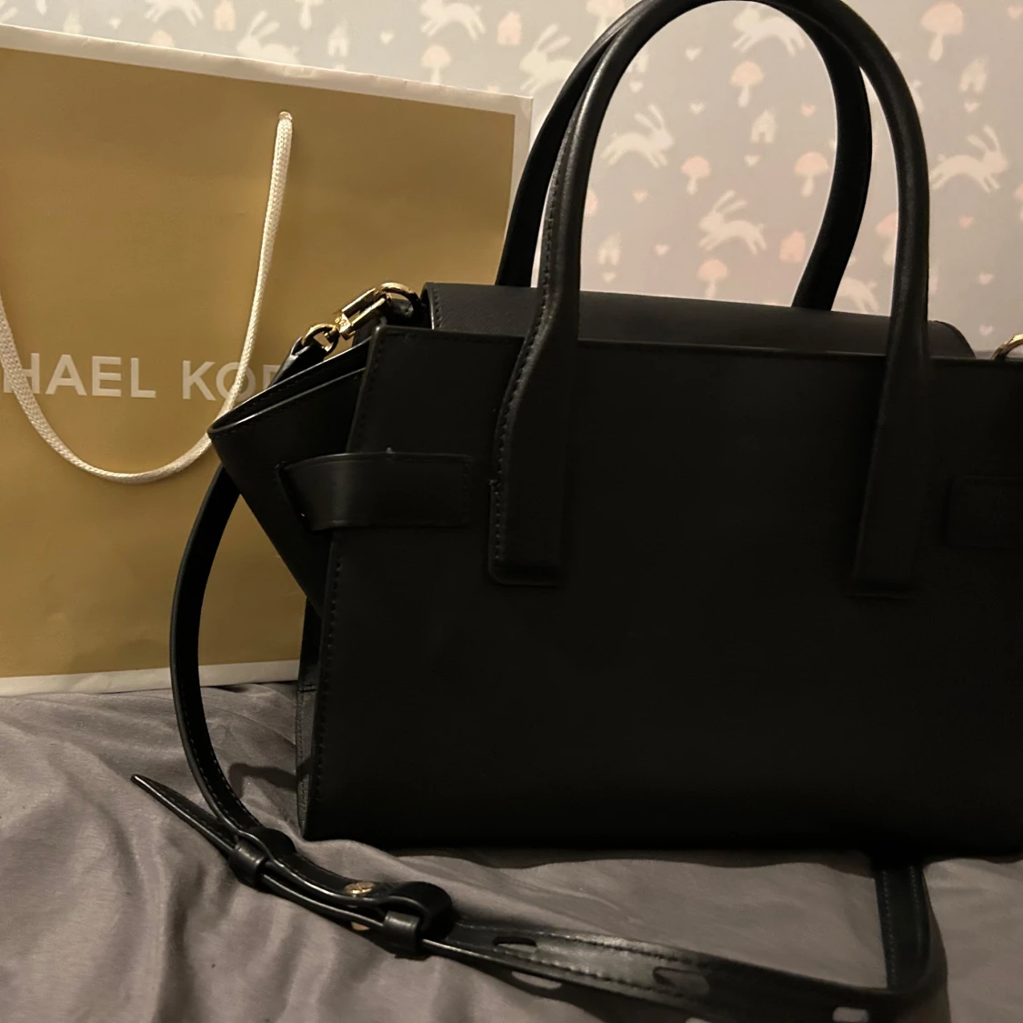 Svart handväska från Michael Kors - 2