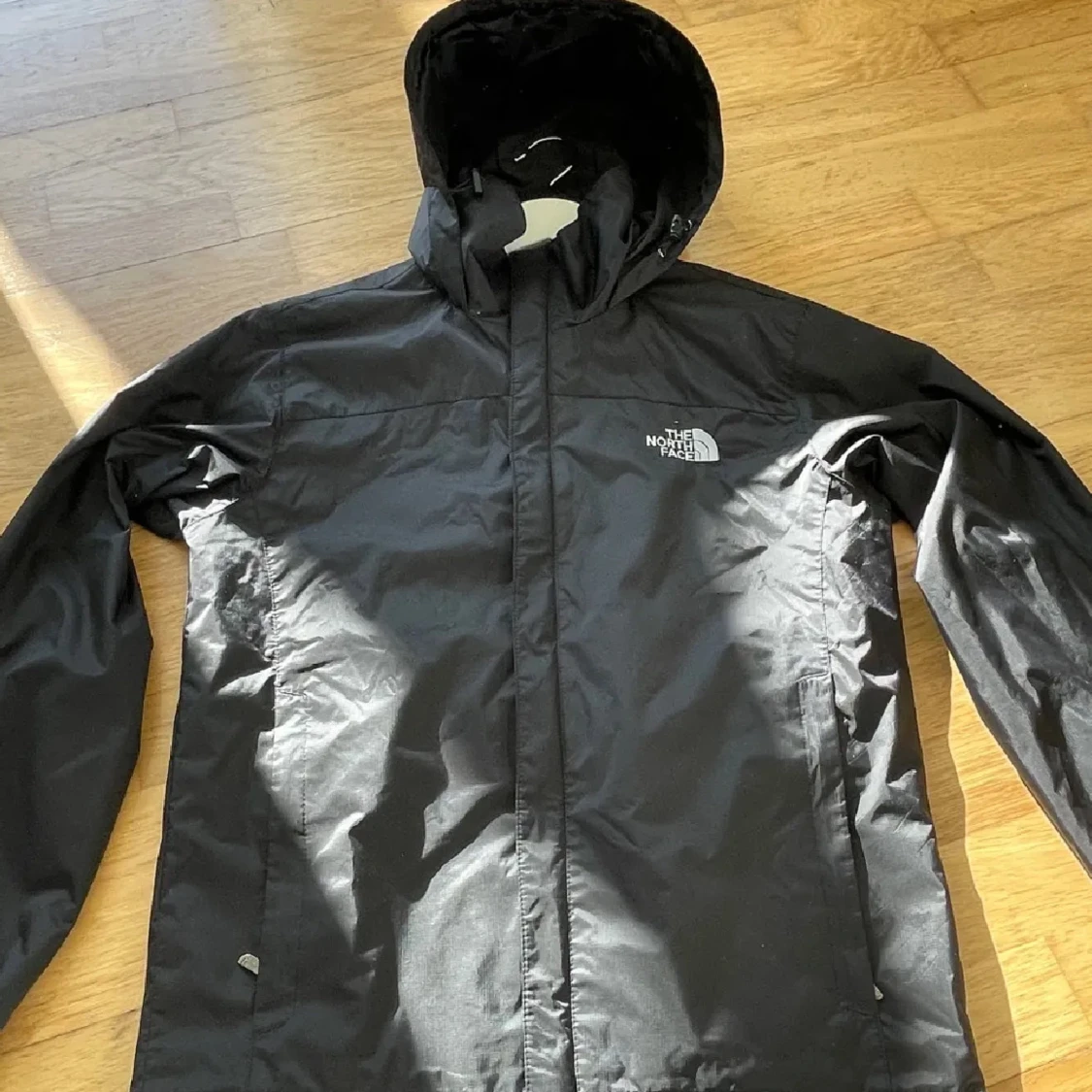 Svart vindjacka från The North Face Summit Series