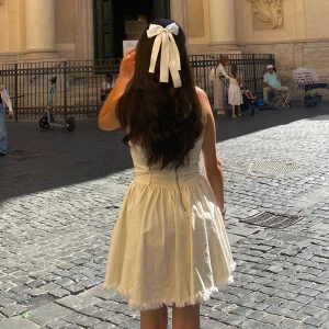 Klänning - Jeansklädda från monki som köptes förra året och är använd en gång