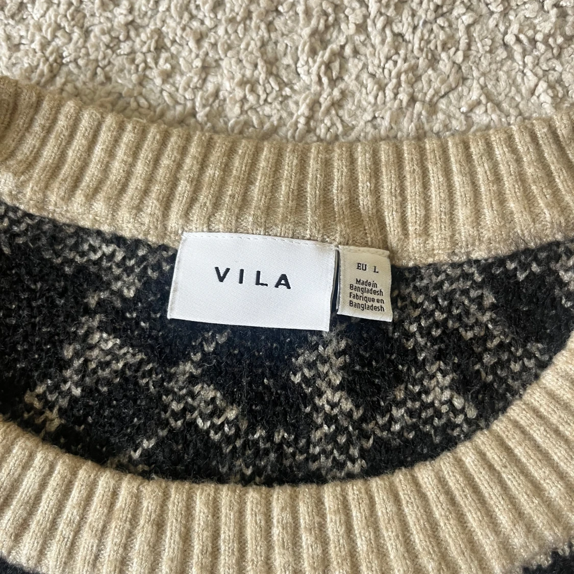 Beige och svart leopardmönstrad stickad tröja från VILA - 1