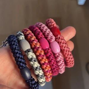 Kknekkis - Säljer flera kknekis! Helt oanvända. Säljer pga de aldrig kommer till användning🙌 flera rosa och två till med lite mer neutrala färger💓 Skriv för mer bilder! FAST PRIS GÄLLER!🥰🙌