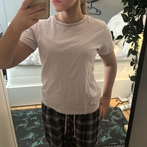 Ljuslila basic T-shirt💗 - Basic ljuslila T-shirt💗