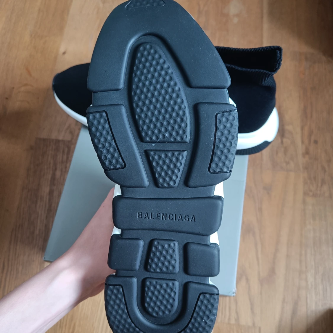 Svarta runners | strl. 44 - 2