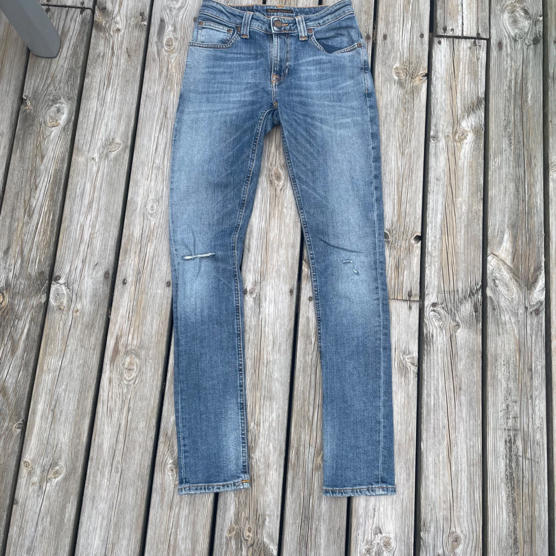 Ijusblåa nudie jeans - 2