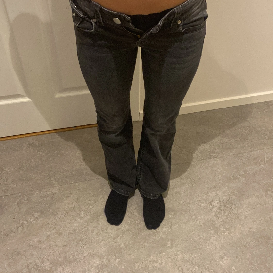 Svarta jeans med bootcut - 1