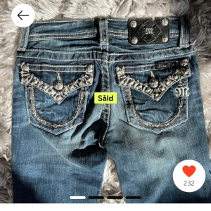 miss me jeans  - midjemått: 32 och innerbenslängd: 73 , lånade bilder 💕