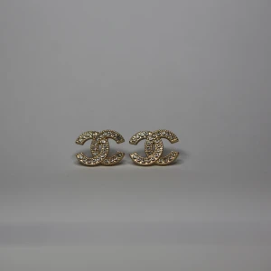 Örhängen guld  - Rostfritt stål helt nya i obruten förpackning 