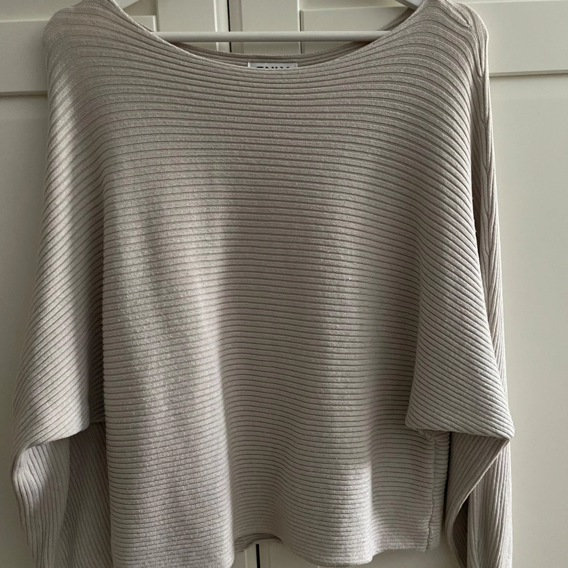 Beige ribbad tröja från ONLY - 2